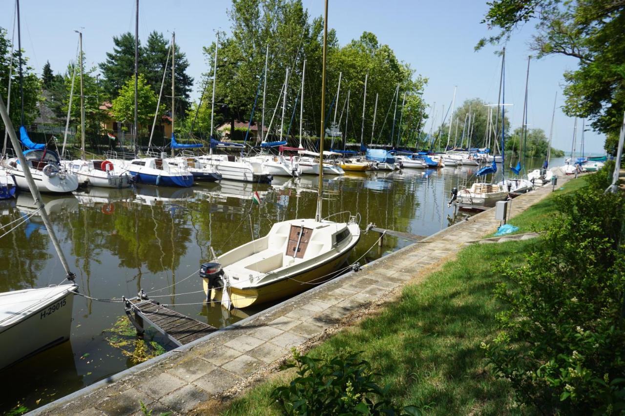Villa Ida Balatonmáriafürdő Exteriör bild